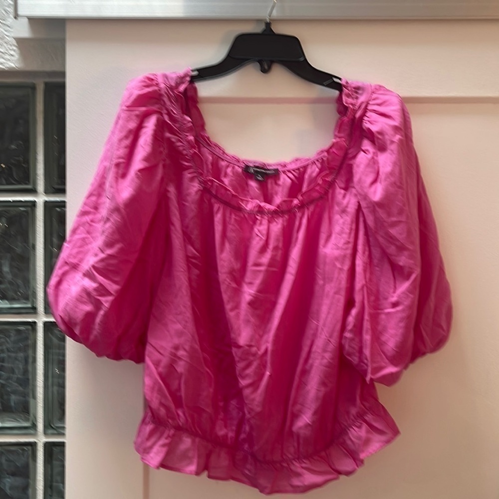 CUTE pink puffy balloon sleeve top from Macy’s. Size XL.